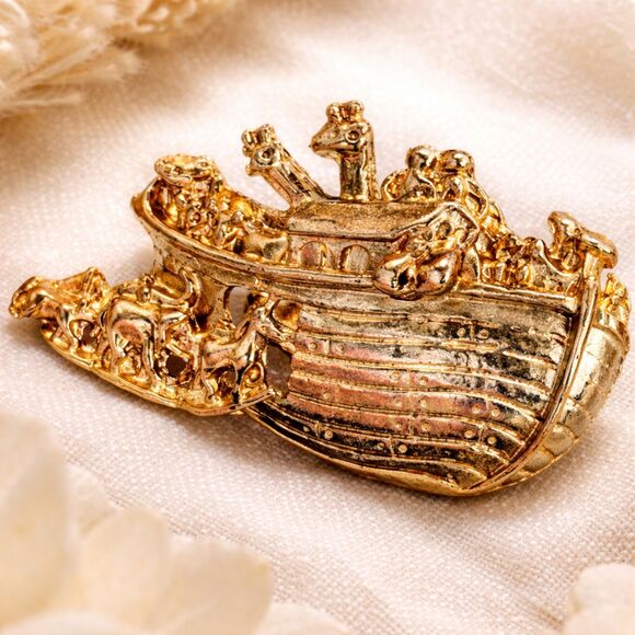 Jewelry - Vintage Noah’s Ark Brooch C-Clasp Antiqued Gold Tone Biblical Animal Pin 3D